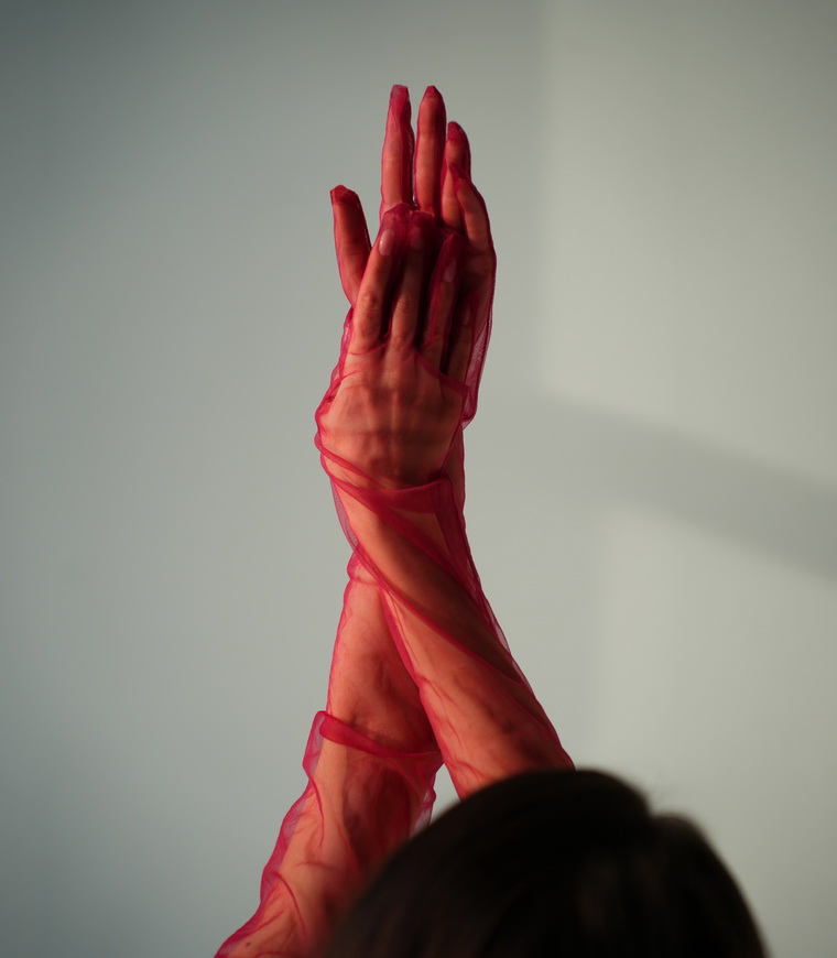 Burgundy_Gloves-2